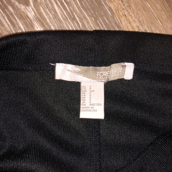 Forever 21 black high-rise midi skirt - Picture 2 of 2